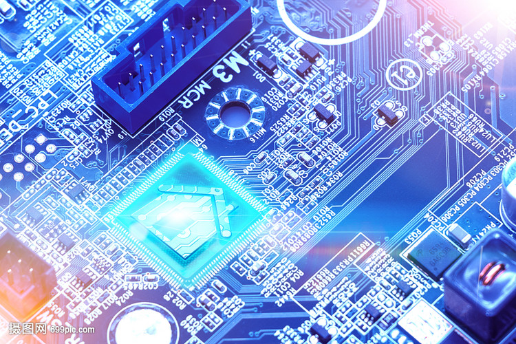 芯片电子电路板科技与通信及自动控制技术的融合研究